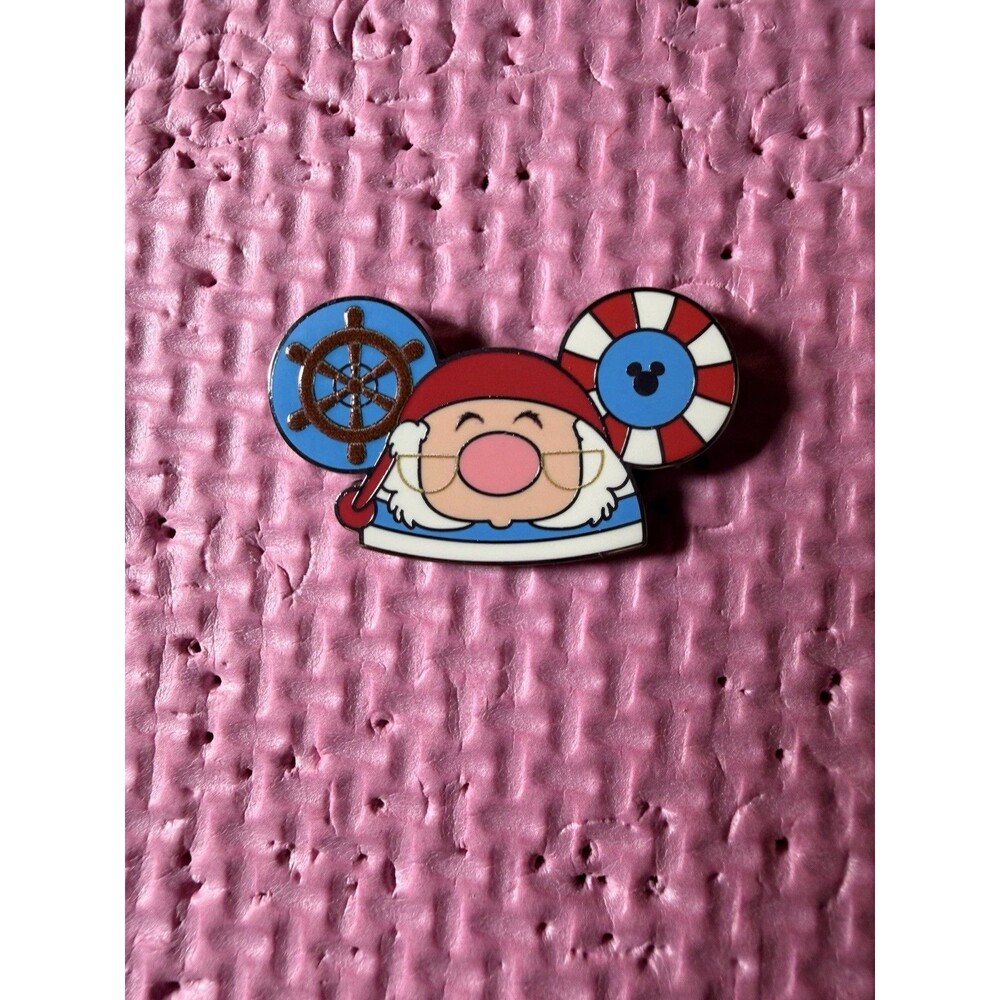 Disney Hidden Mickey Ear Hats Pin Walt Disney World Wave B 2025 - Mr. Smee